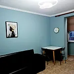 2v1 - 21 Dhjetori Am Lägenhet *