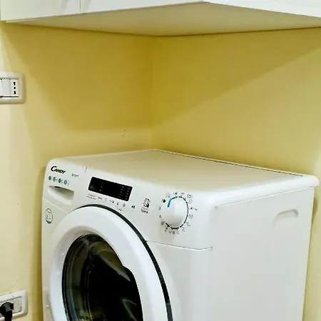 2v1 - 21 Dhjetori Am Appartamento *