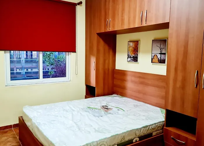 2v1 - 21 Dhjetori Am Appartamento Tirana