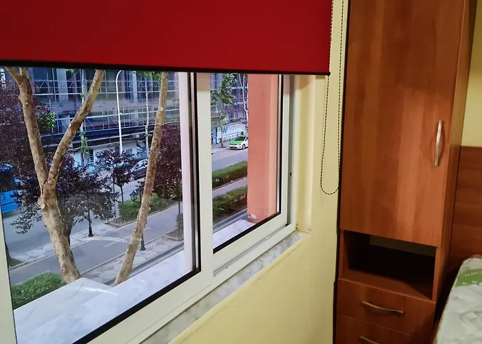 2v1 - 21 Dhjetori Am Appartamento